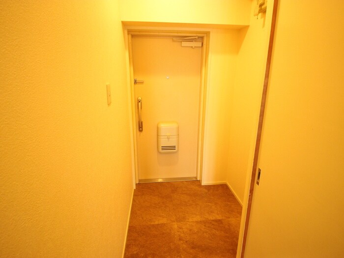 物件内観写真22　(玄関)