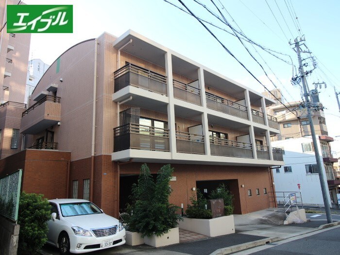 物件外観写真2　(駐車場)