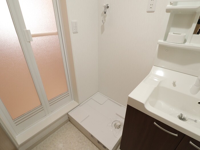 物件内観写真14　(洗濯機置場)