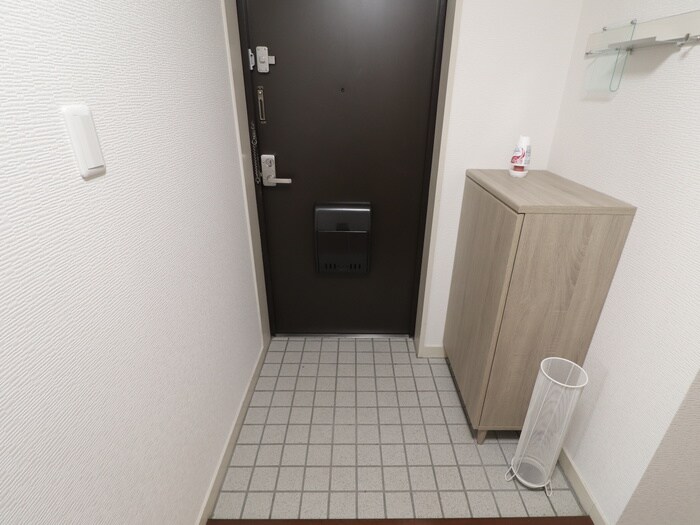 物件内観写真17　(玄関)