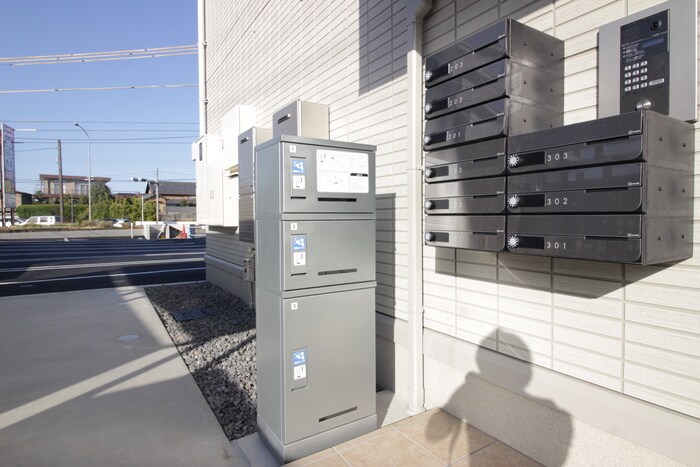 物件外観写真4　(建物設備)