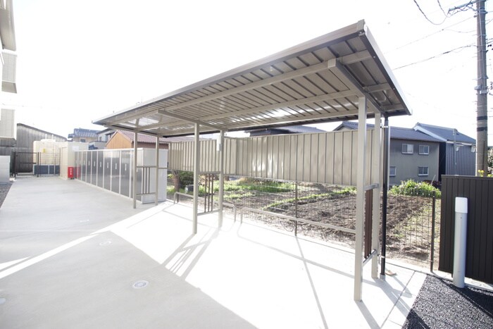 物件外観写真5　(駐輪場)