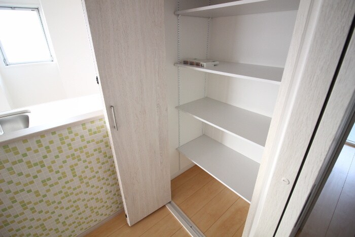 物件内観写真20　(収納)