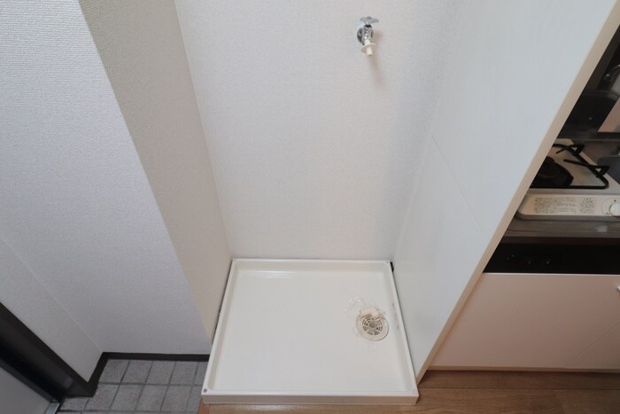 物件内観写真13　(洗濯機置場)