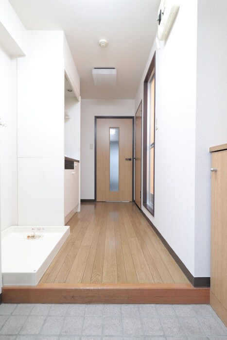物件内観写真17　(玄関)