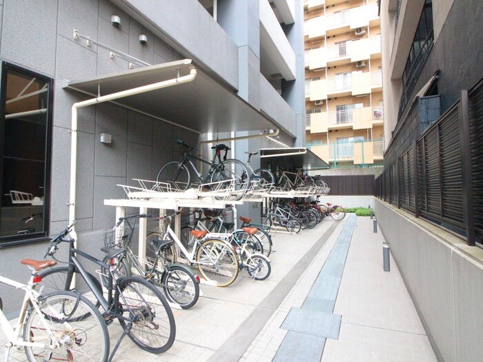 物件外観写真4　(駐輪場)