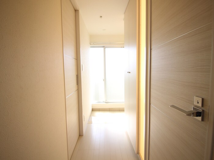 物件内観写真14　(廊下)