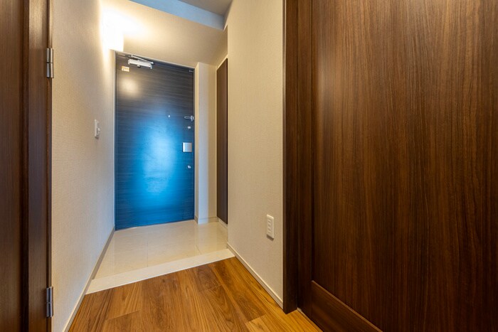 物件内観写真17　(玄関)
