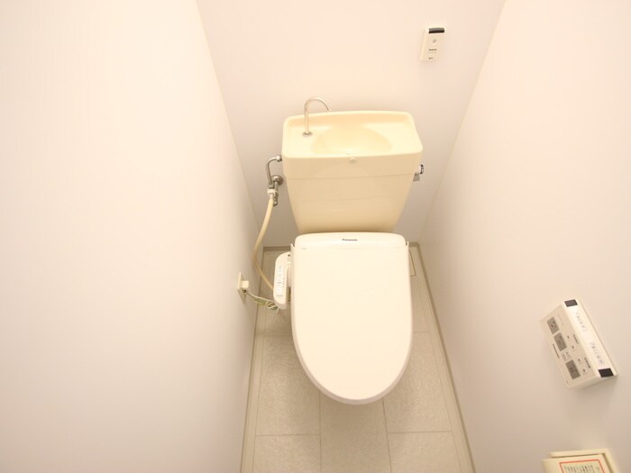 物件内観写真12　(トイレ)