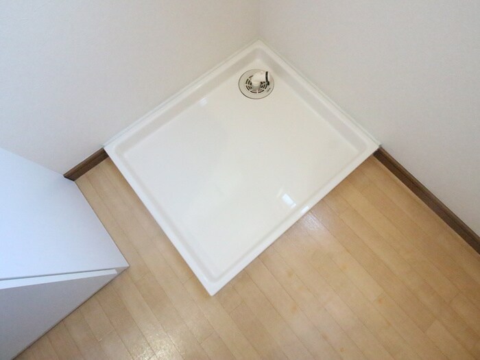 物件内観写真12　(洗濯機置場)