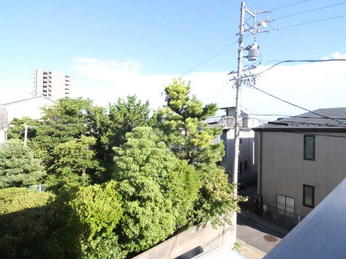 物件内観写真16　(室内からの展望)