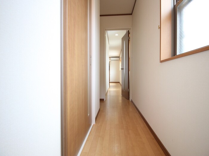 物件内観写真19　(廊下)