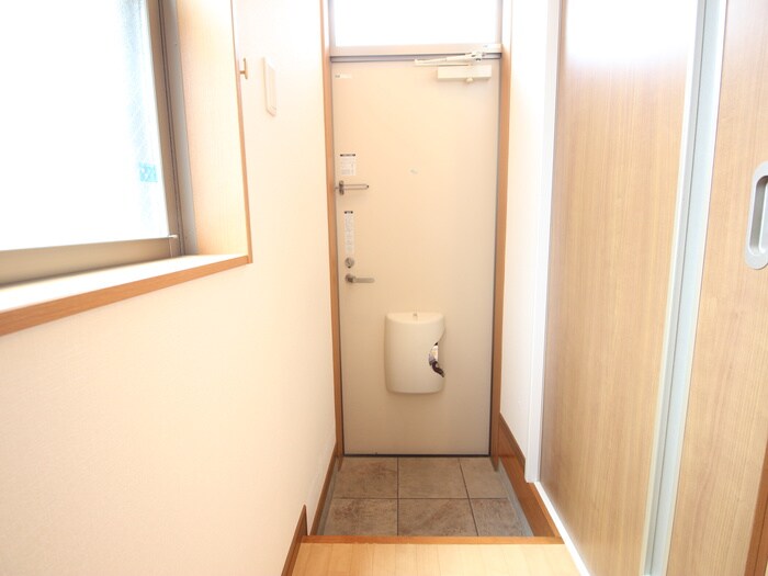物件内観写真20　(玄関)