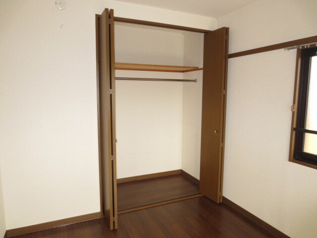 物件内観写真10　(収納)