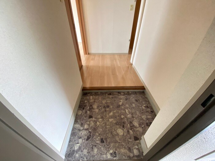 物件内観写真15　(玄関)