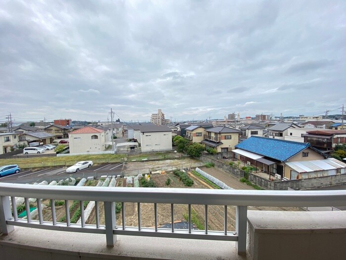 物件内観写真17　(室内からの展望)