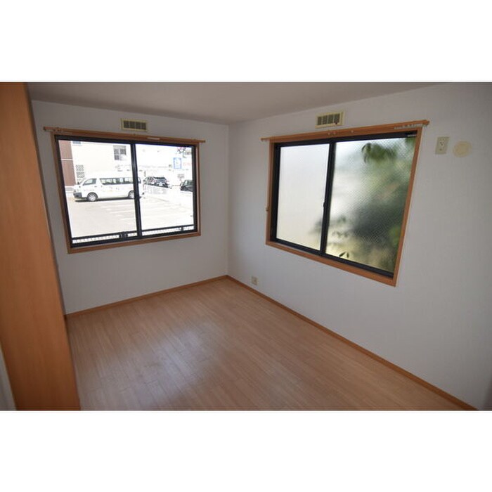 物件内観写真9　(居室)