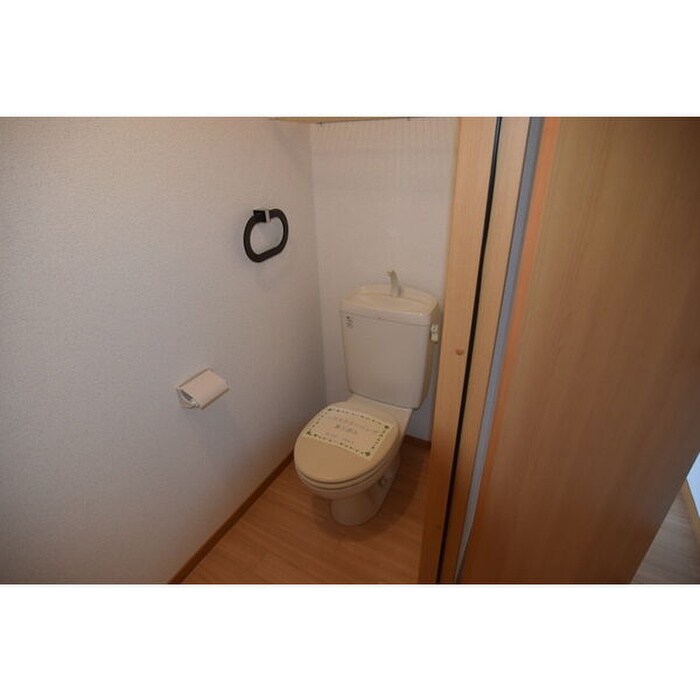 物件内観写真12　(トイレ)