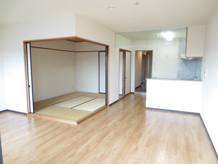 物件内観写真10　(居室)