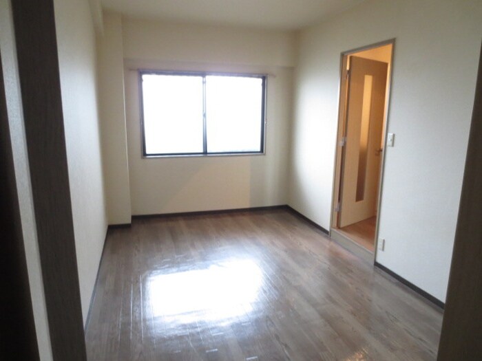 物件内観写真11　(居室)