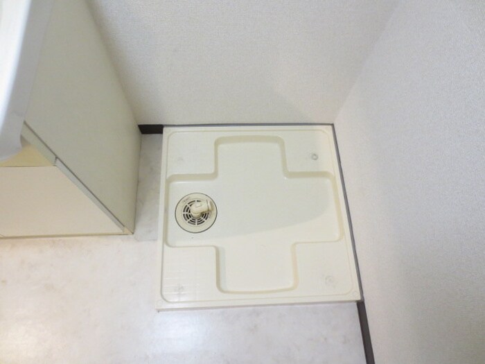 物件内観写真17　(洗濯機置場)