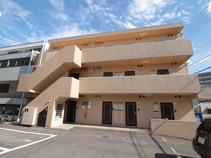 物件外観写真1　(外観写真)