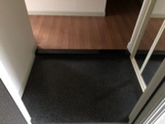 物件内観写真18　(玄関)