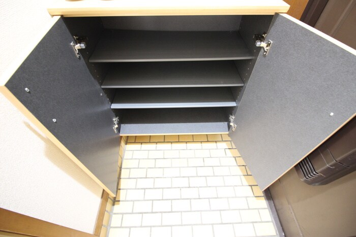 物件内観写真11　(靴箱)