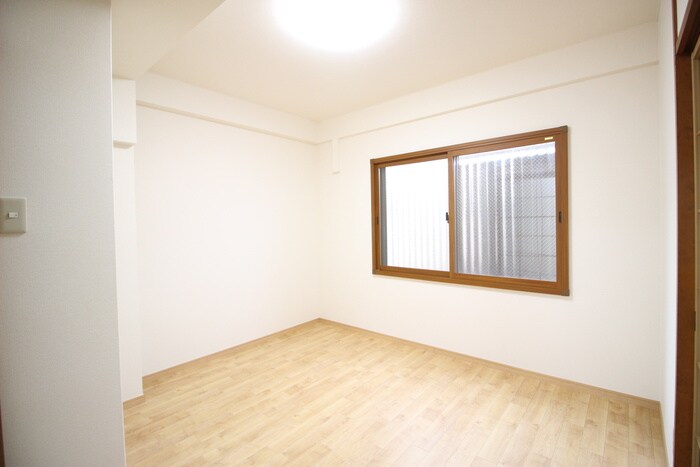 物件内観写真18　(居室)