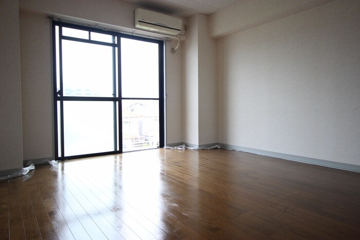 物件内観写真4　(居室)