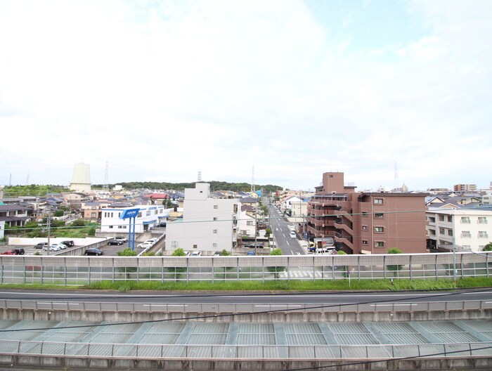 物件内観写真14　(室内からの展望)