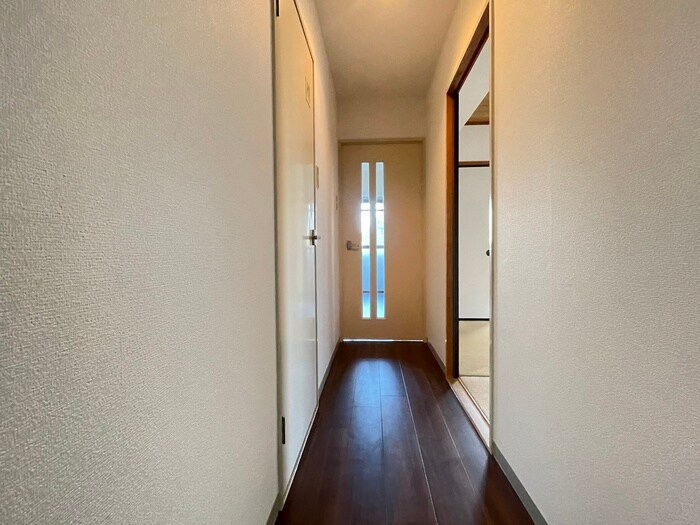 物件内観写真21　(廊下)