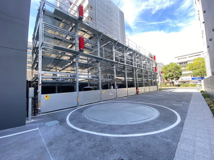 物件外観写真2　(駐車場)