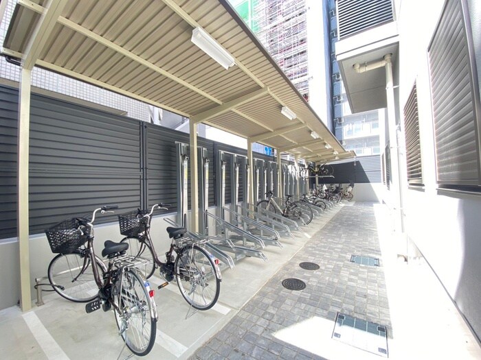 物件外観写真3　(駐輪場)