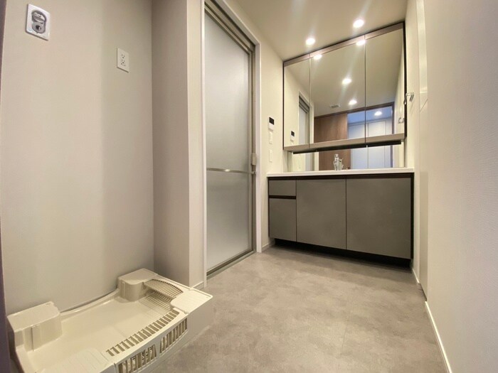 物件内観写真11　(洗濯機置場)