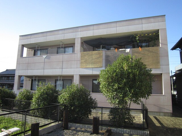 ユペンディハウスの物件外観写真