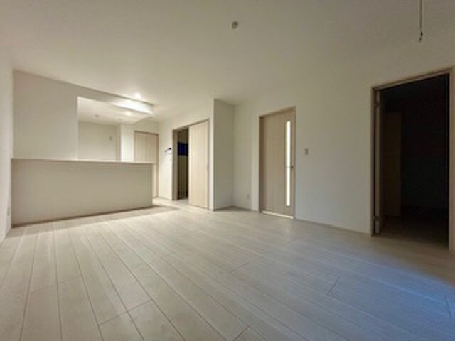 物件内観写真8　(居室)