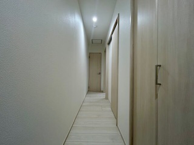 物件内観写真8　(廊下)