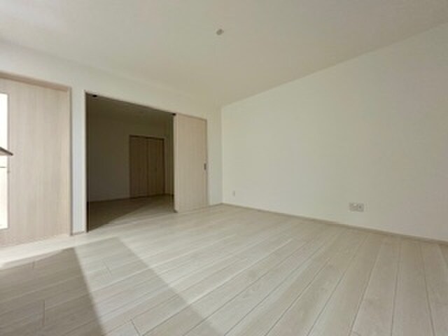 物件内観写真8　(居室)