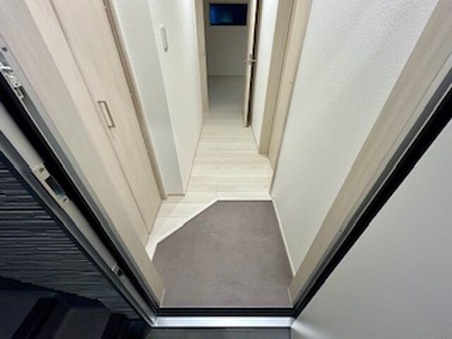 物件内観写真14　(玄関)