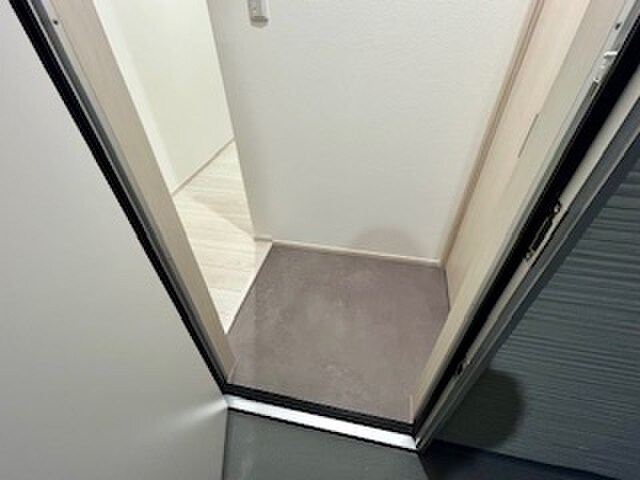 物件内観写真14　(玄関)