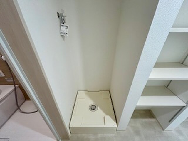 物件内観写真17　(洗濯機置場)