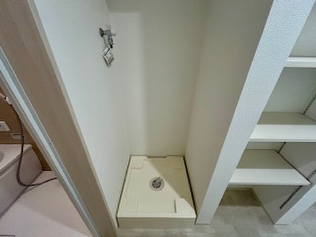 物件内観写真17　(洗濯機置場)