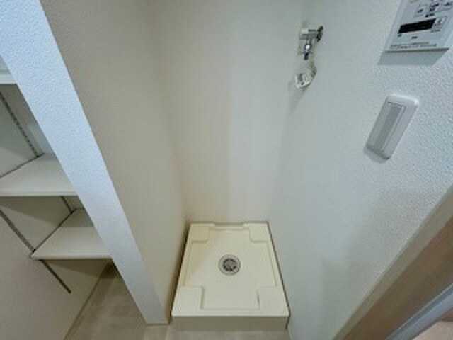 物件内観写真17　(洗濯機置場)