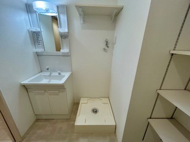 物件内観写真17　(洗濯機置場)