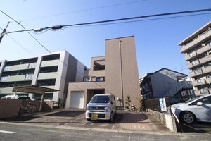 コンド・勝川(203)外観写真