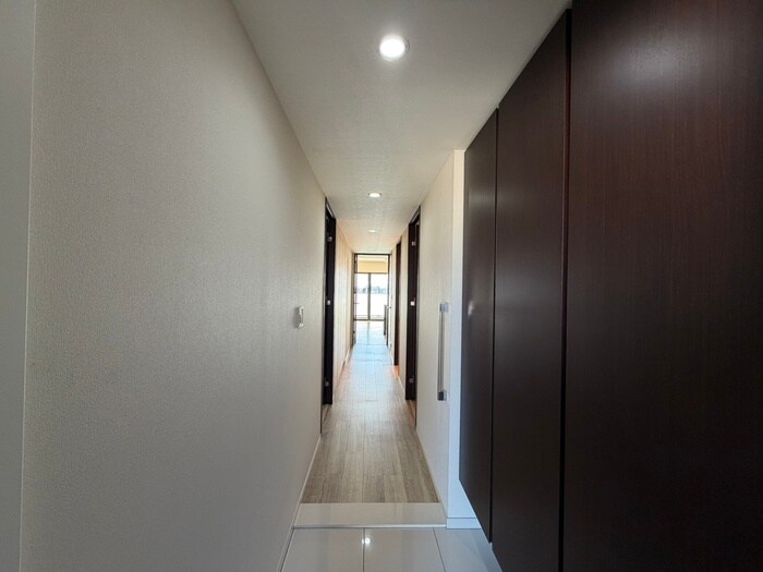 物件内観写真19　(廊下)