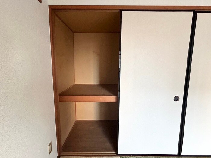 物件内観写真11　(収納)