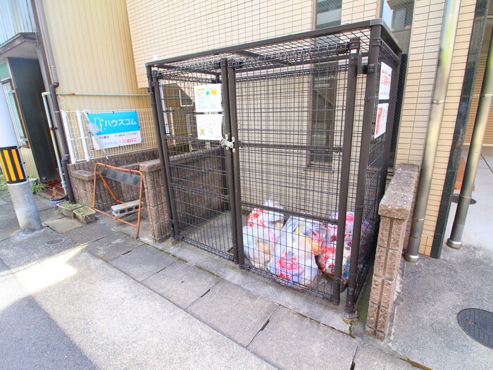 物件外観写真6　(建物設備)