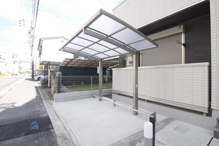 物件外観写真2　(駐輪場)